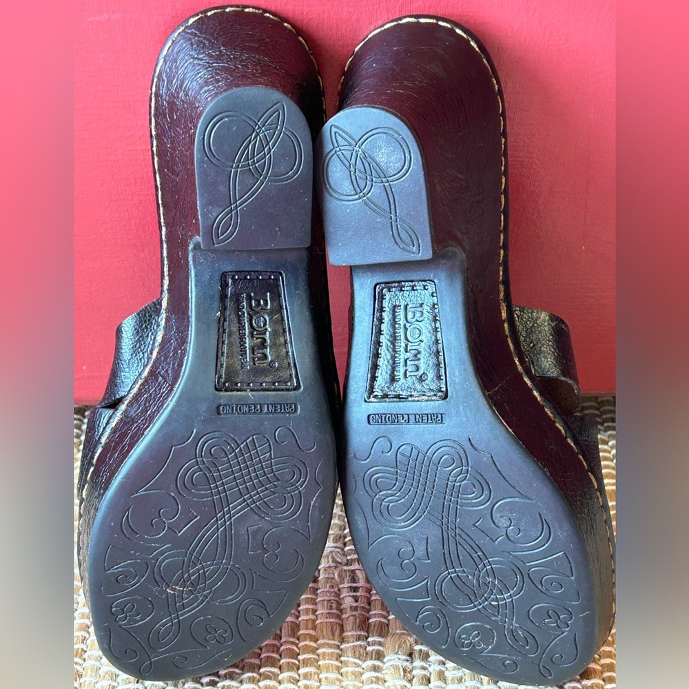 BORN s7 blk leather slide platforms-look NEW-Born quality, comfort, fit & style - Picture 8 of 10